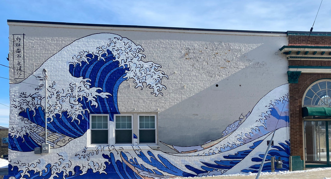 Mud flaps, Murals & Full Moon